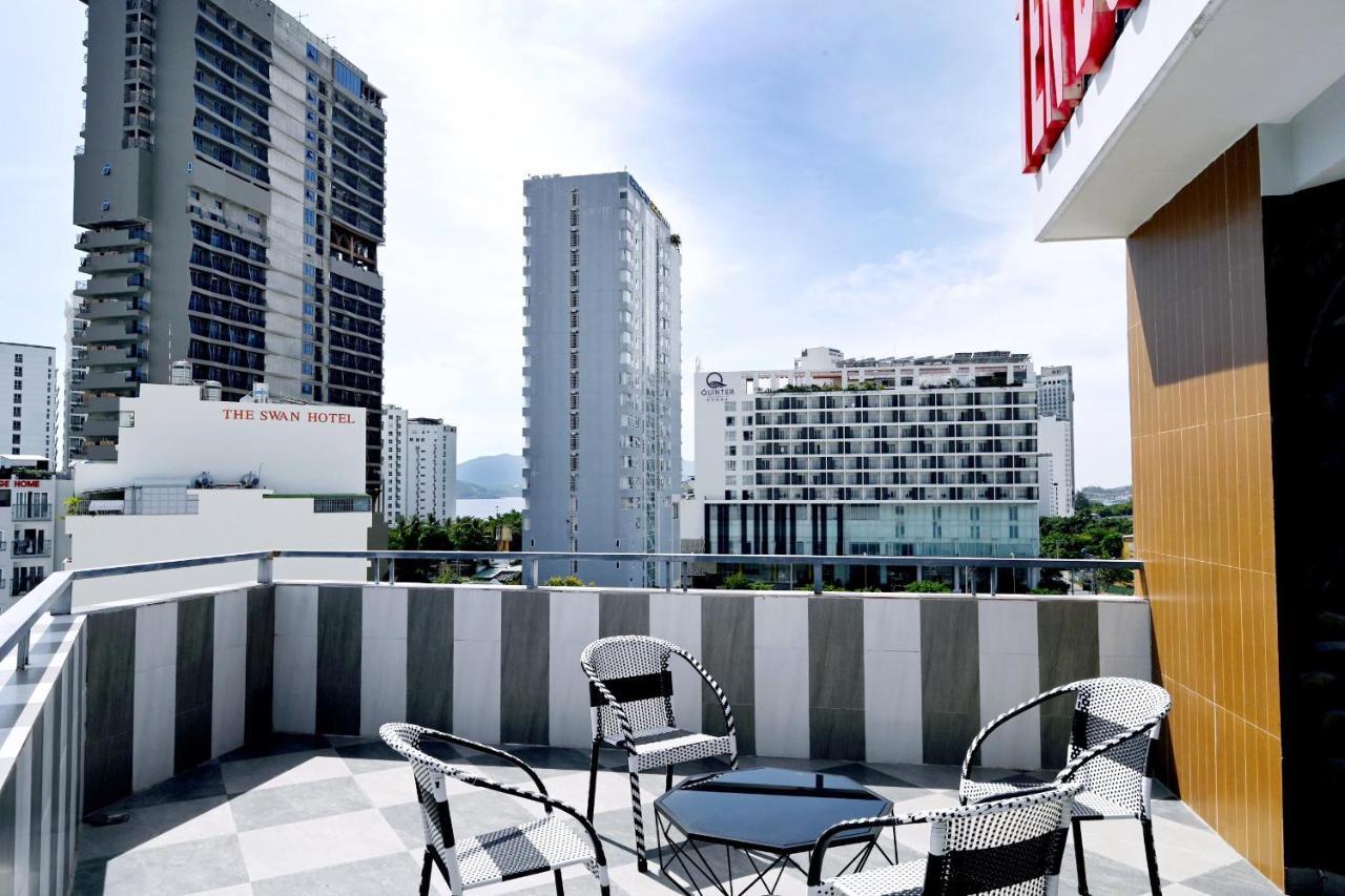 Ten Dollars Hotel Нячанг Екстер'єр фото